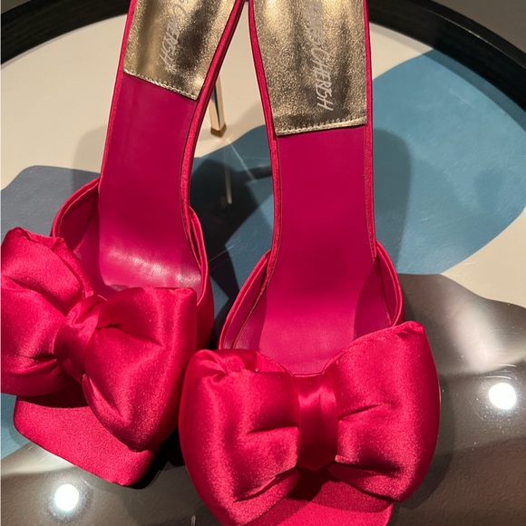 Jolie Bow Sandals - Picture 1 of 4